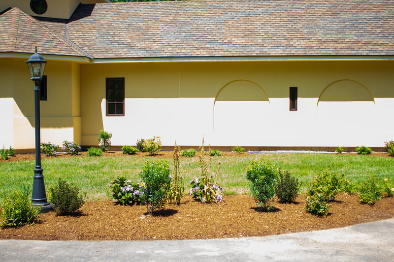 Mulch and edging landscape services in west Hartford CT